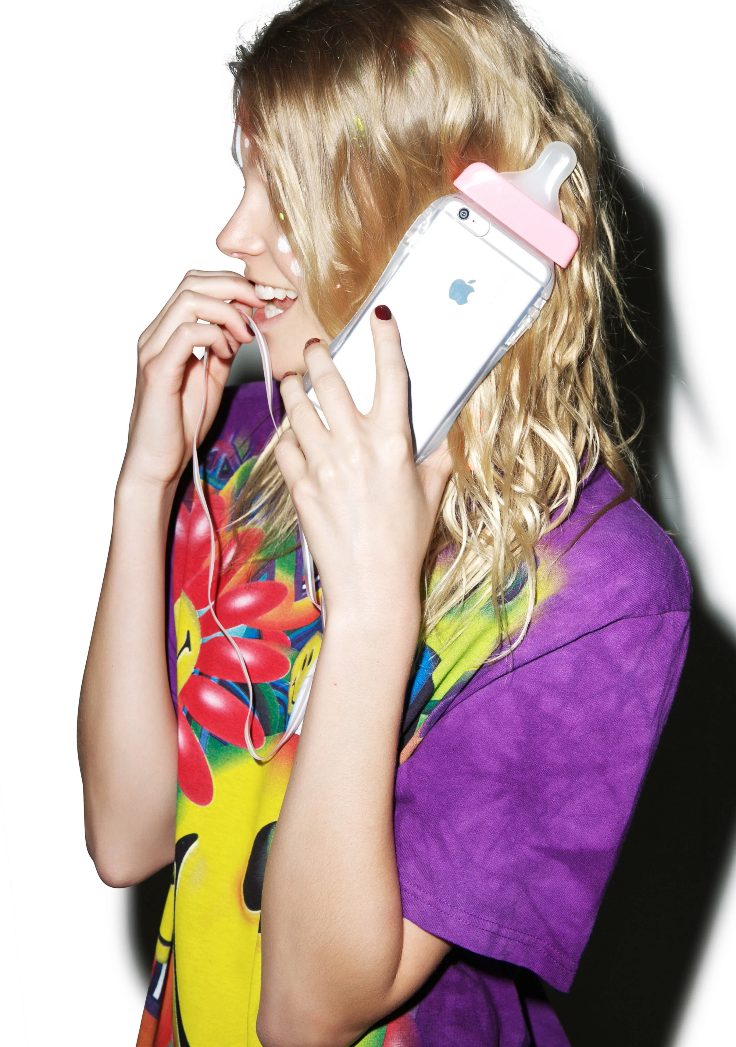 Dolly Baby Bottle iPhone 6/6+ Case - Image 3