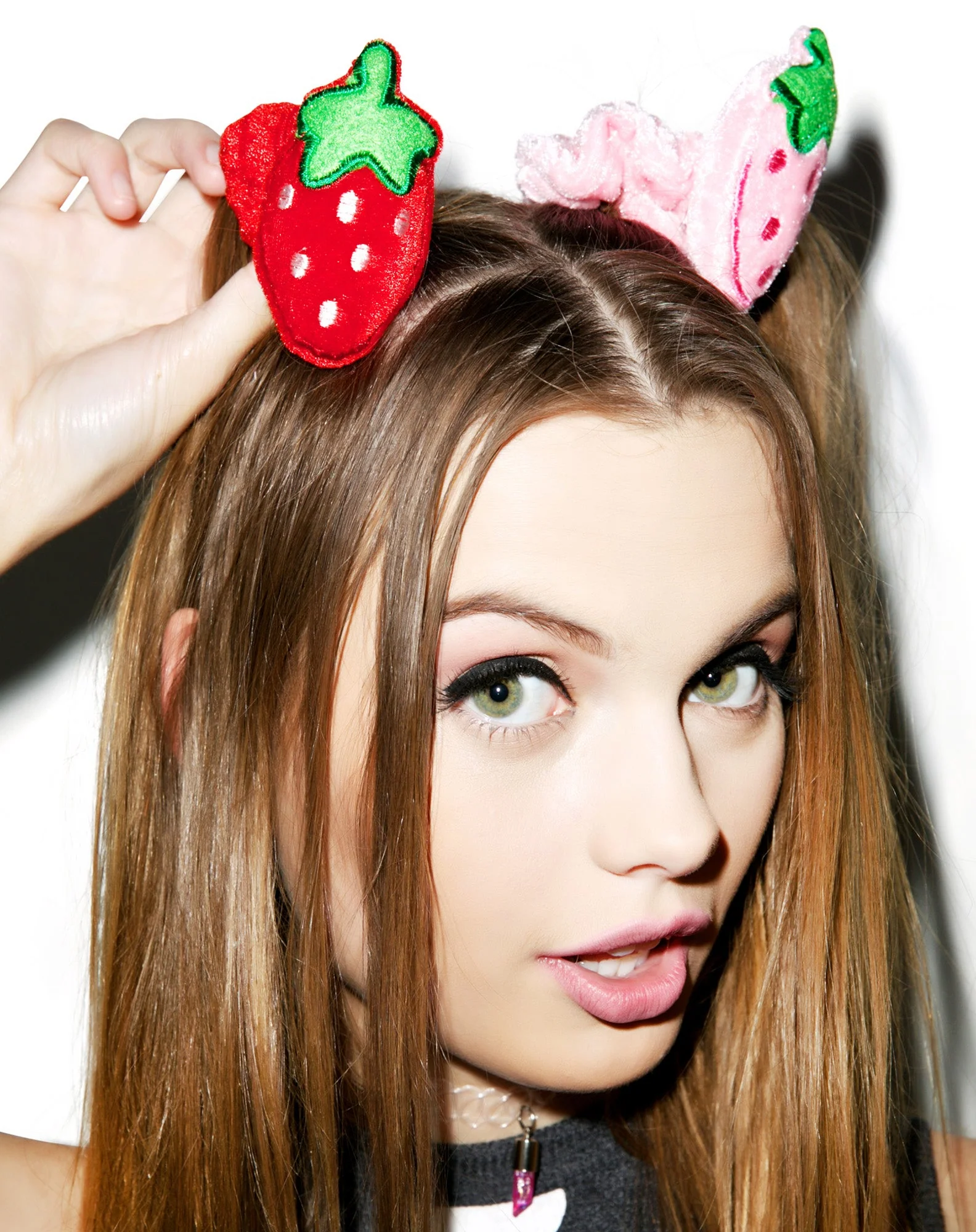 Ichigo Plush Scrunchie - Dark Pink - Image 8