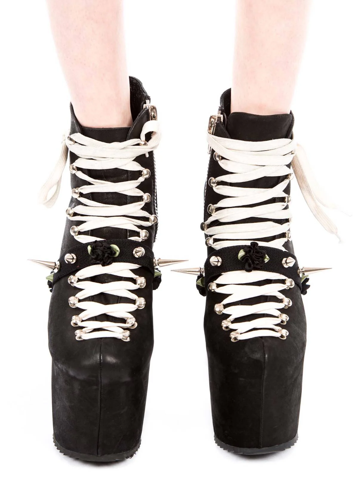 Spikes and Flower Shoe Garter - Pink